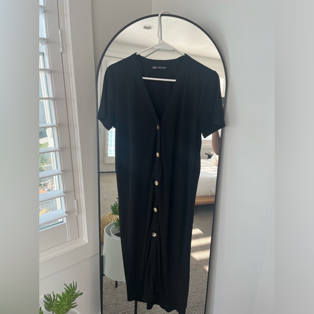 Zara- Midi Shirt dress